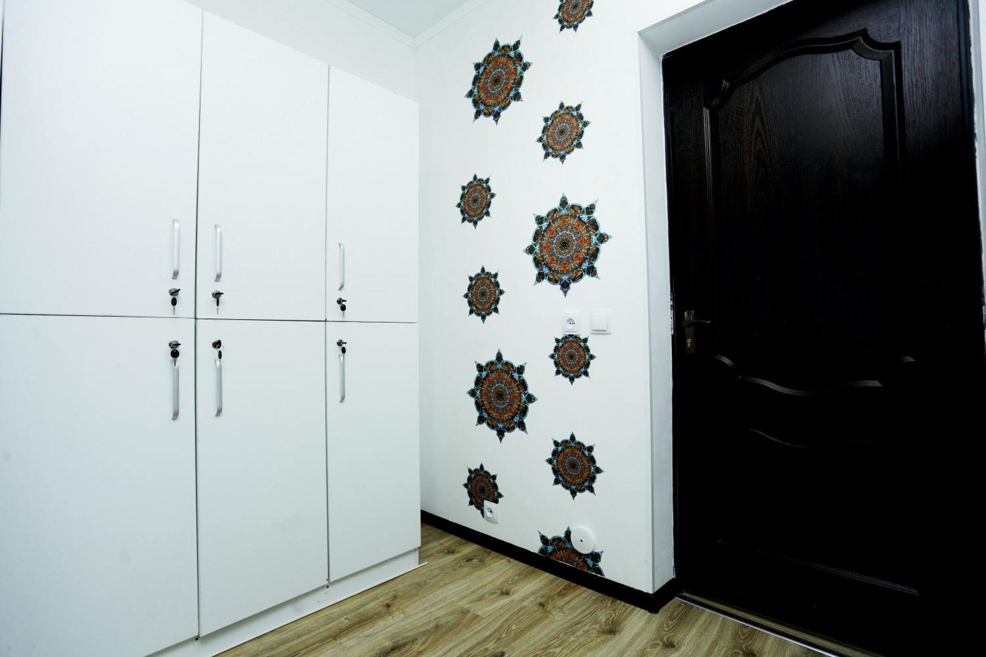 Auberge de jeunesse Interhouse Karakol Extérieur photo