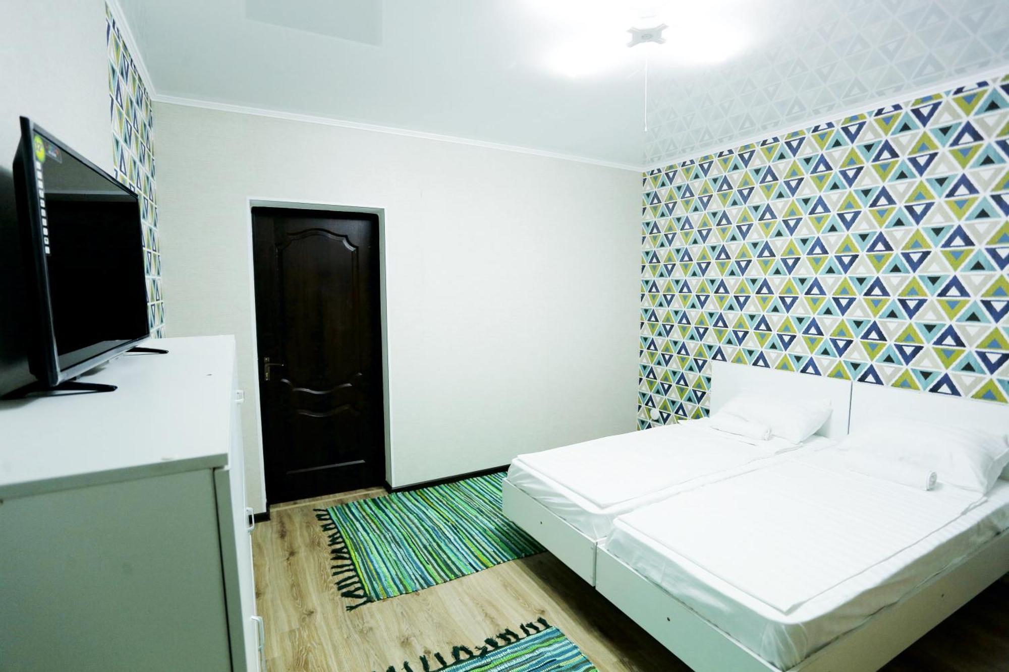 Auberge de jeunesse Interhouse Karakol Extérieur photo