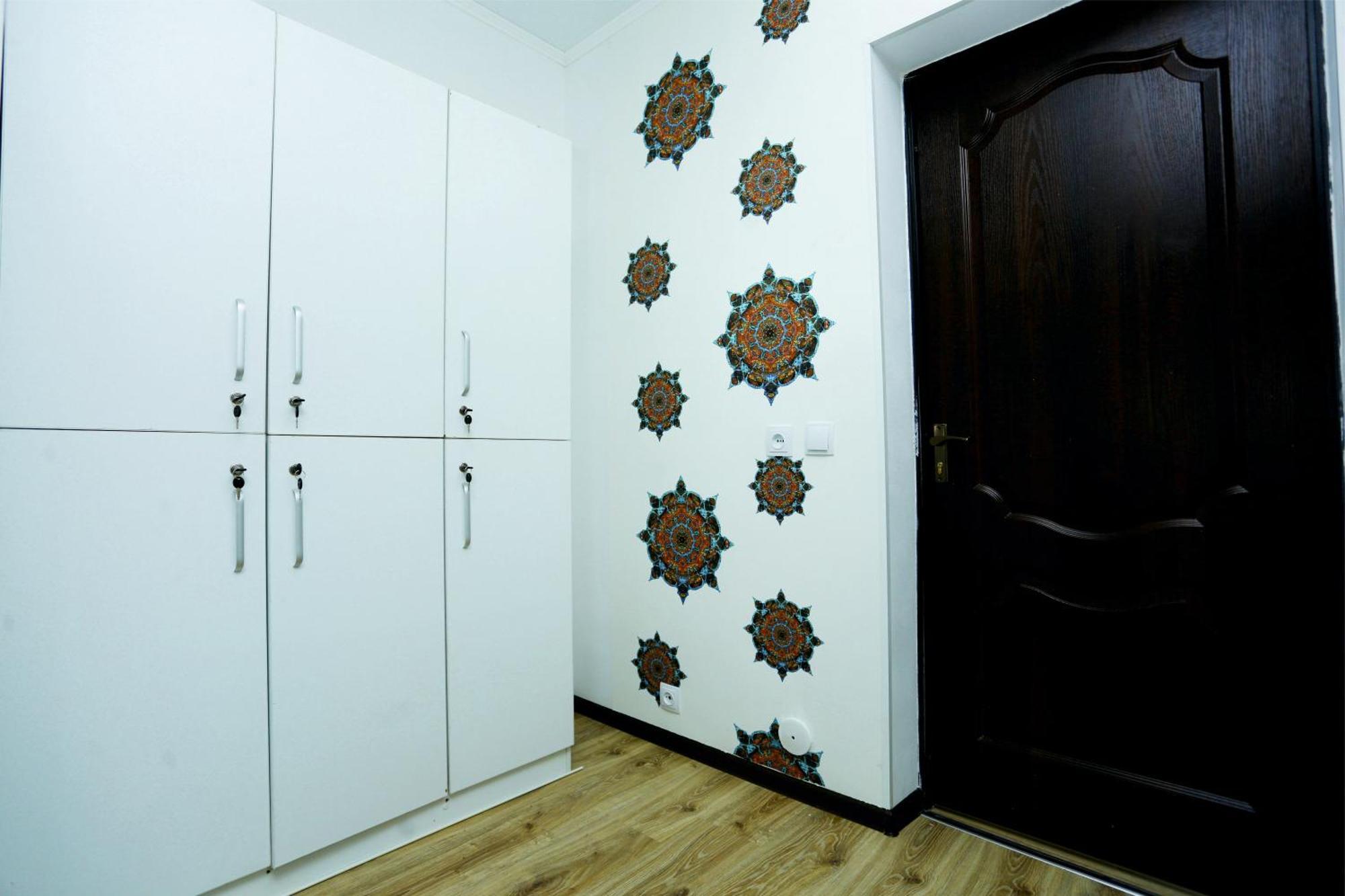 Auberge de jeunesse Interhouse Karakol Extérieur photo