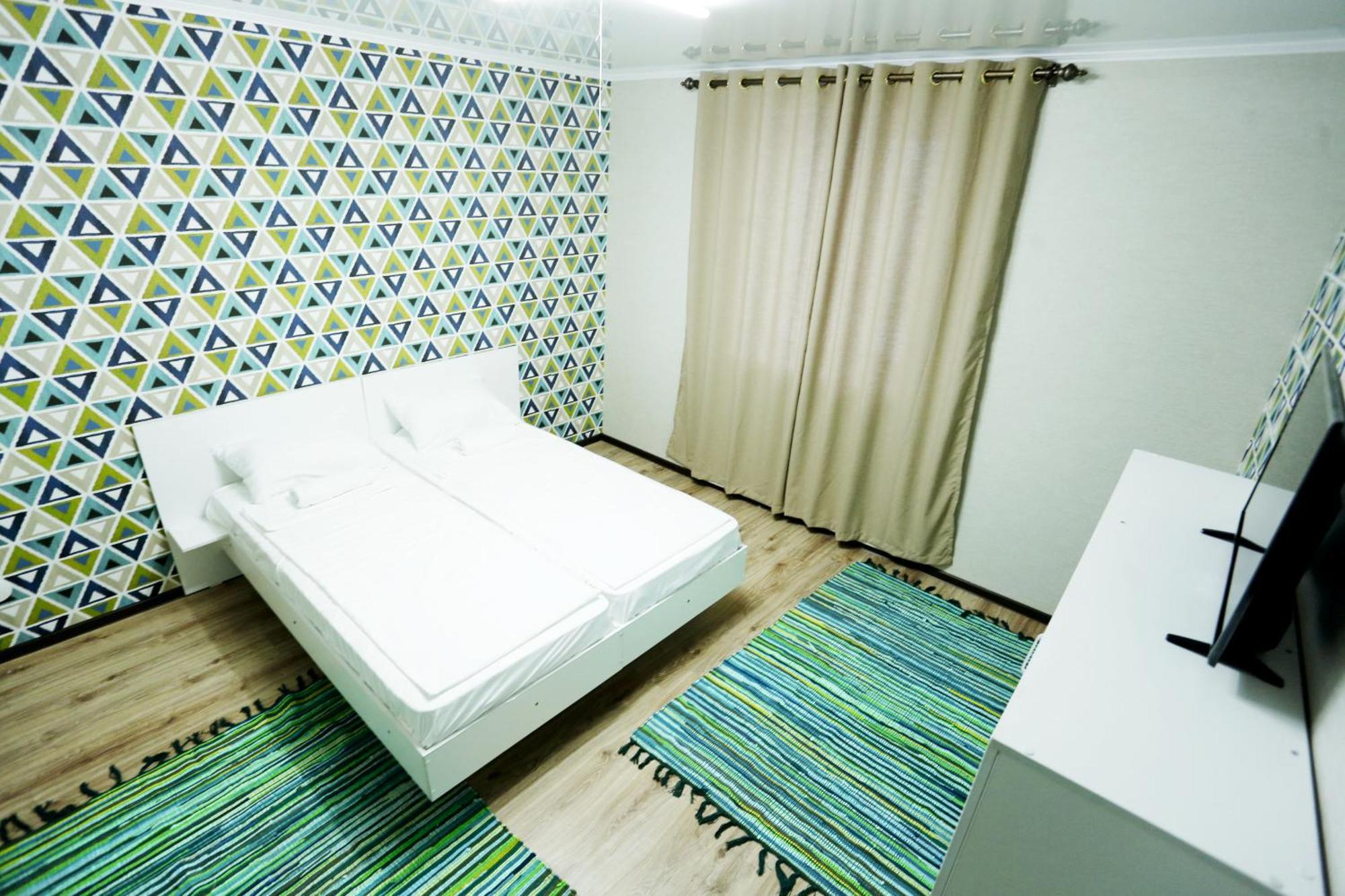 Auberge de jeunesse Interhouse Karakol Extérieur photo