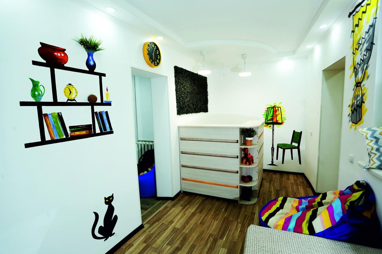 Auberge de jeunesse Interhouse Karakol Extérieur photo