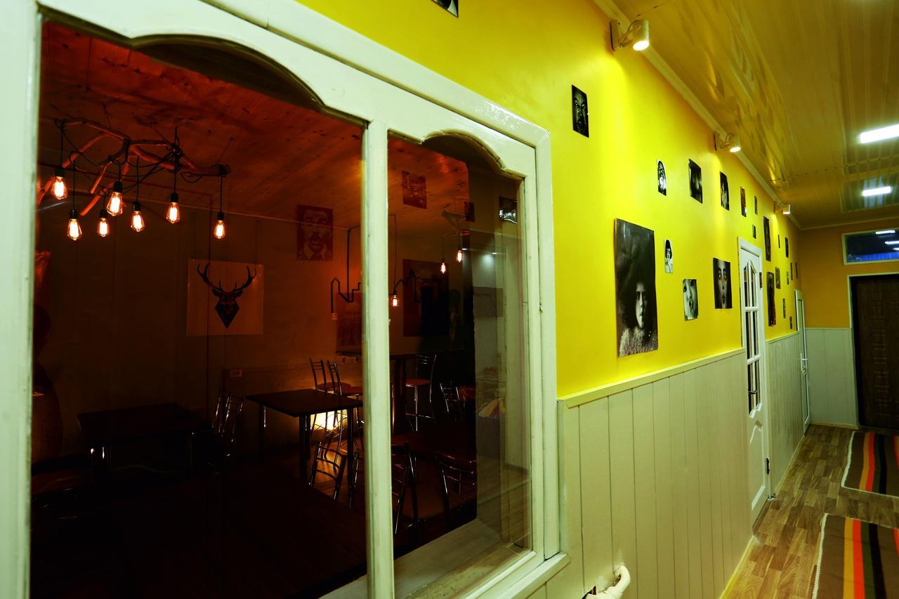 Auberge de jeunesse Interhouse Karakol Extérieur photo