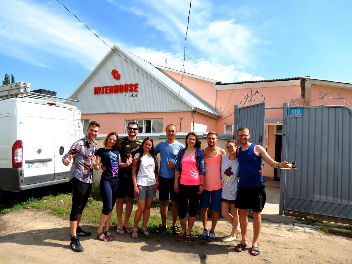Auberge de jeunesse Interhouse Karakol Extérieur photo